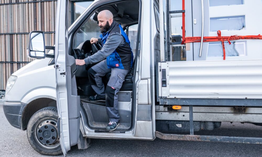 Logistik-Mitarbeiter bei REKORD Fenster werden