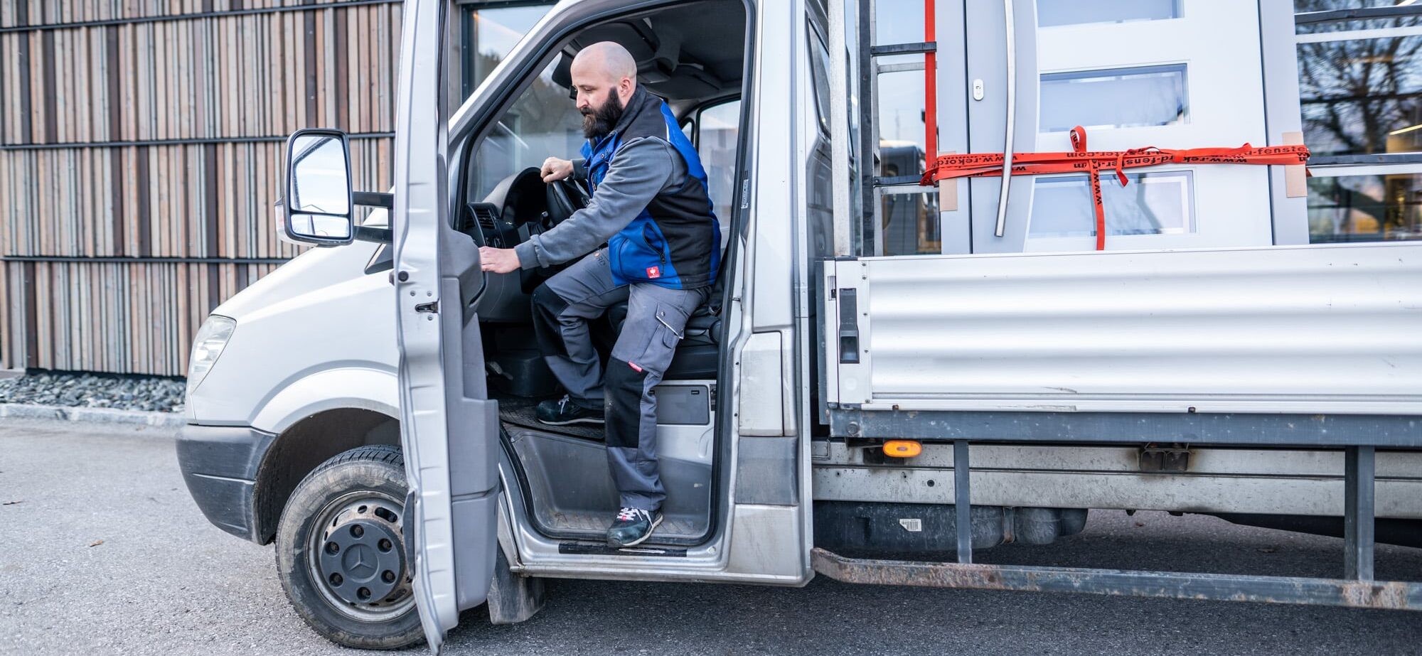 Logistik-Mitarbeiter bei REKORD Fenster werden